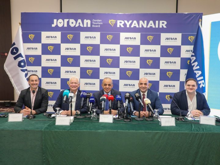 شركة “رايان إير” تطلق جدول رحلات شتوي موسّع إلى عمّان