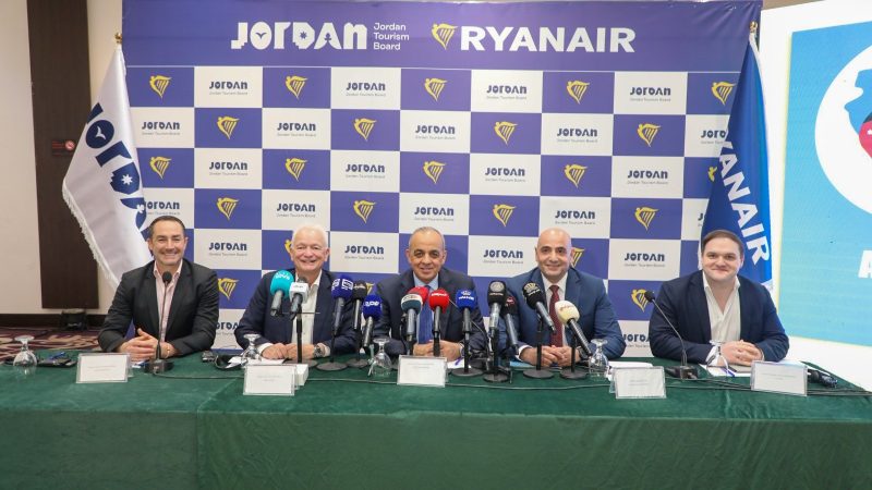 شركة “رايان إير” تطلق جدول رحلات شتوي موسّع إلى عمّان